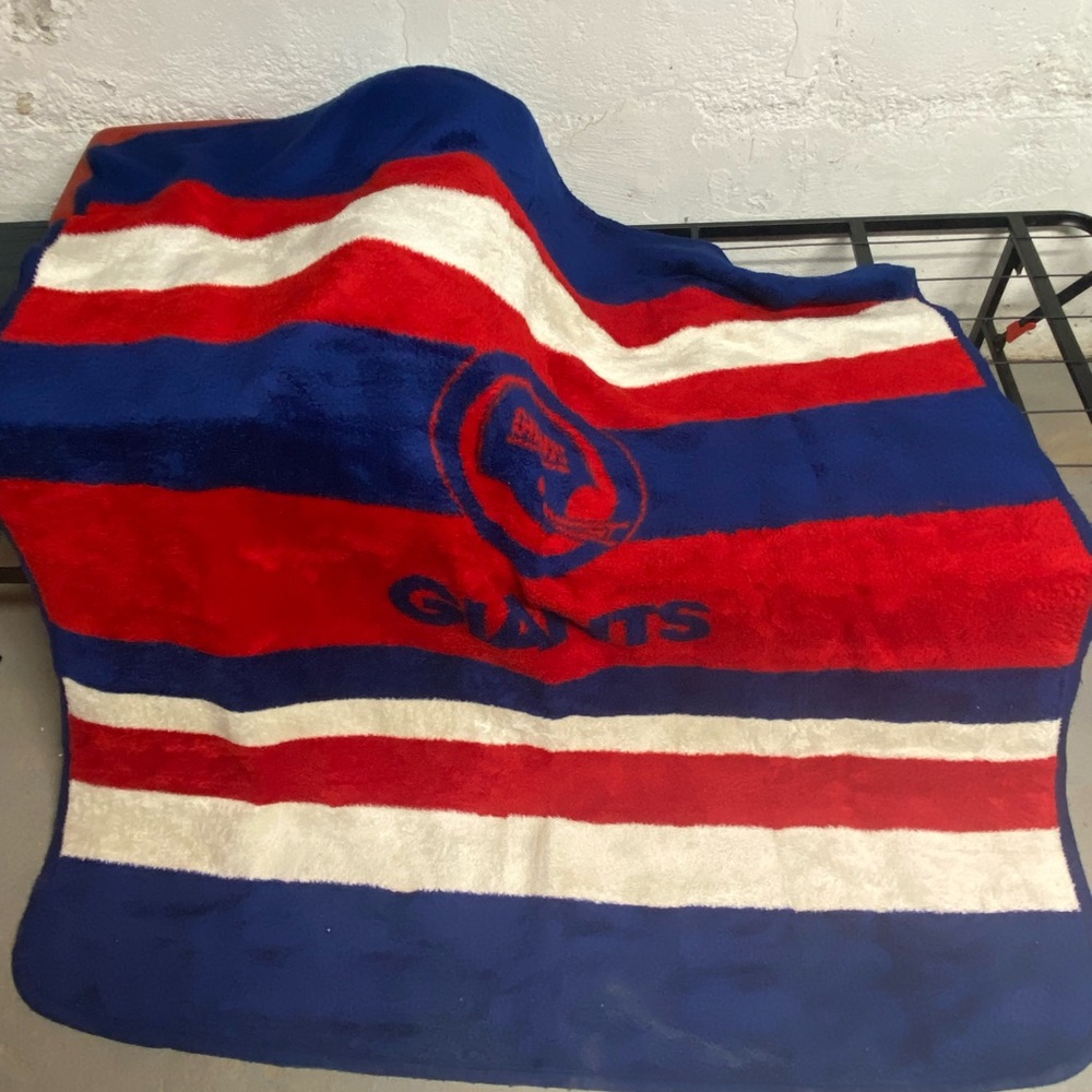 NY Giants Throw Blanket